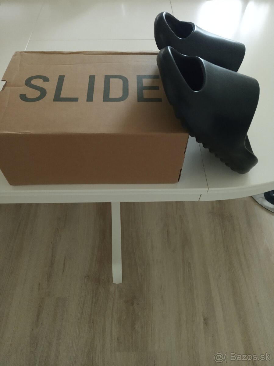 Yeezy Slide Addidas