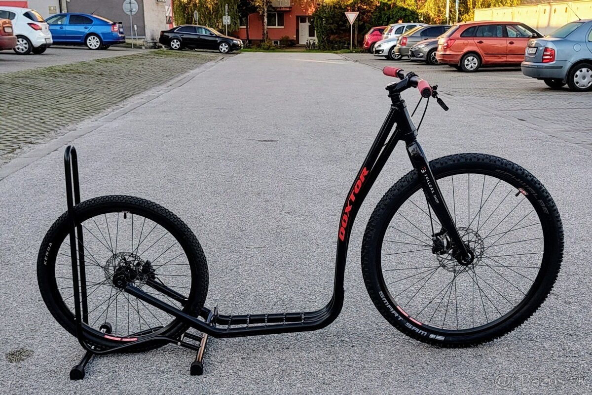 Kolobežka Doxtor F112