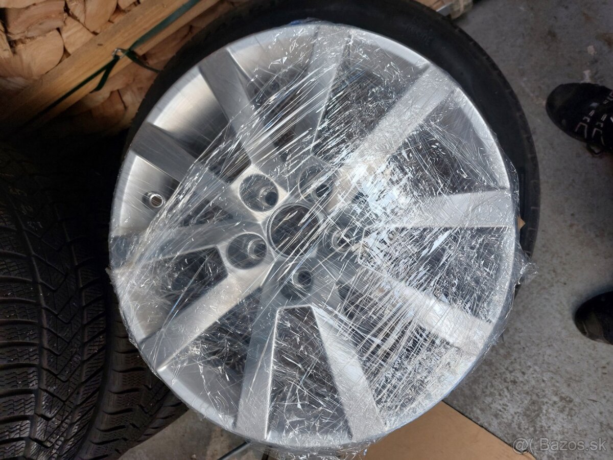 ELEKTRÓNY (NOVÉ) R15 5X100 6JX15 ET38 ŠKODA, VW, SEAT