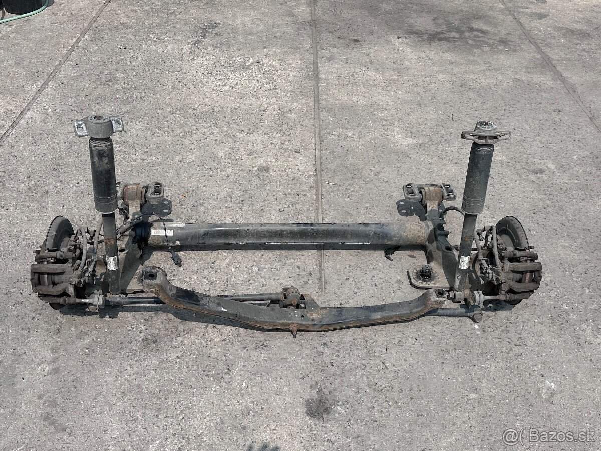 Opel Astra J zadní náprava