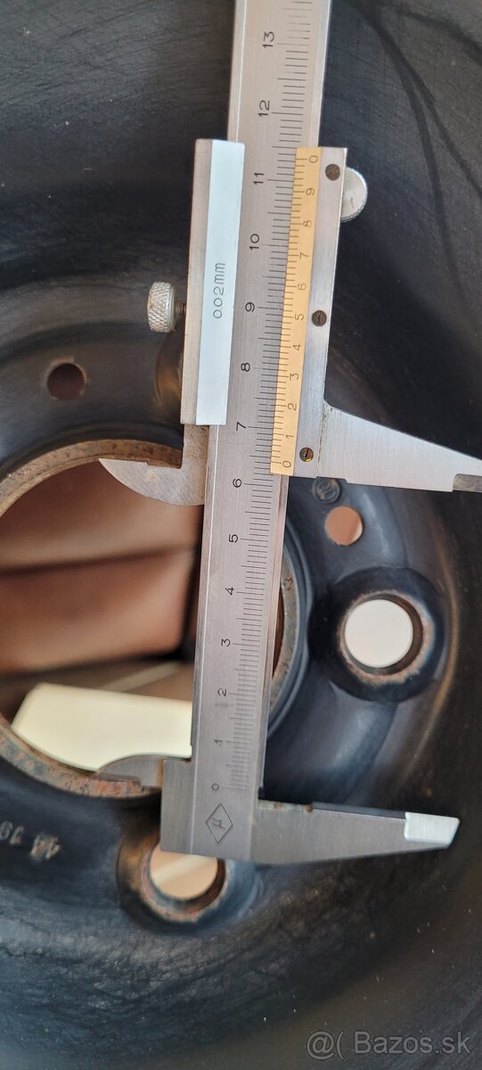 Zimné pneu. Na plech. diskoch 215/65 R17