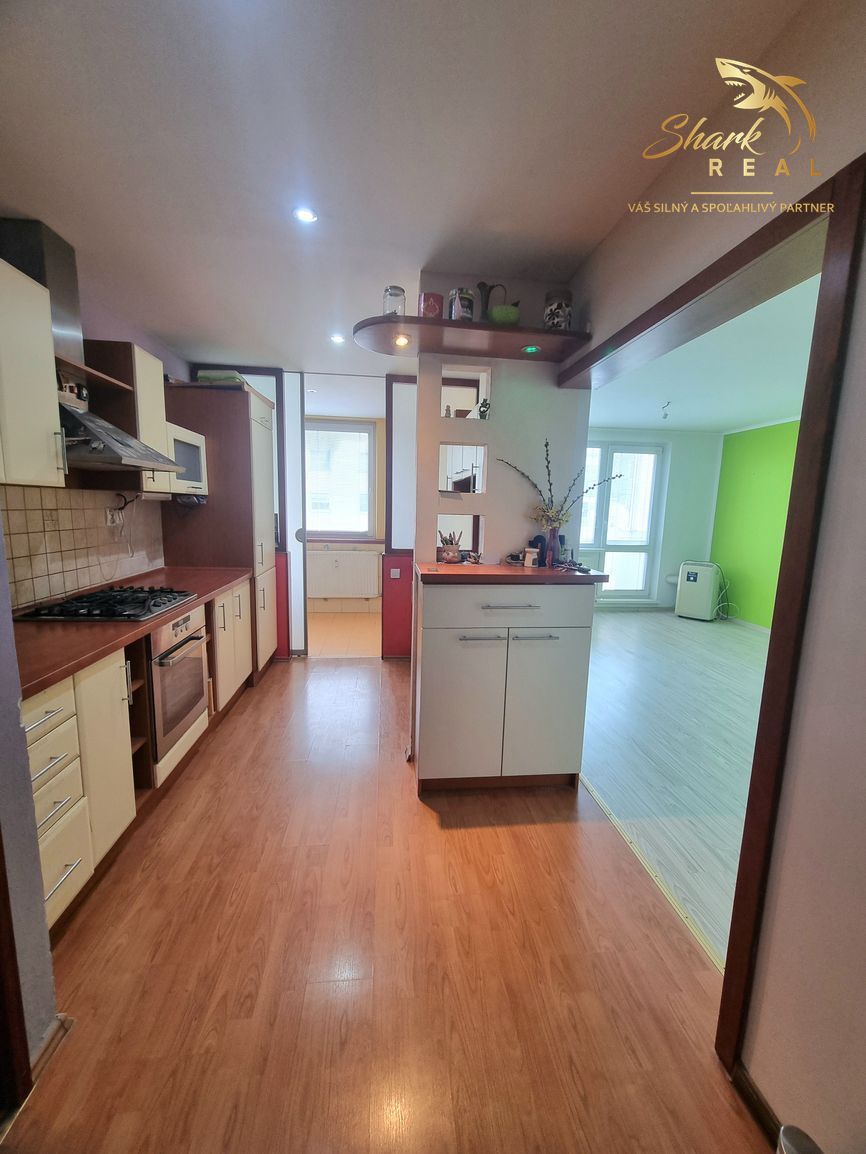 ZNÍŽENA CENA PRED 112 000 TERAZ 107 500 priestranný 3