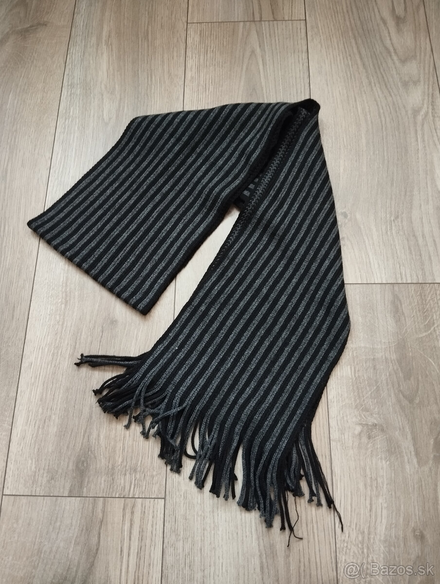 Čiernosivý šál