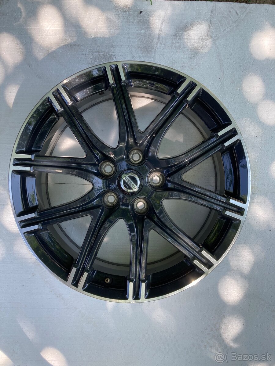 Na predaj Nissan Nismo r18 disky