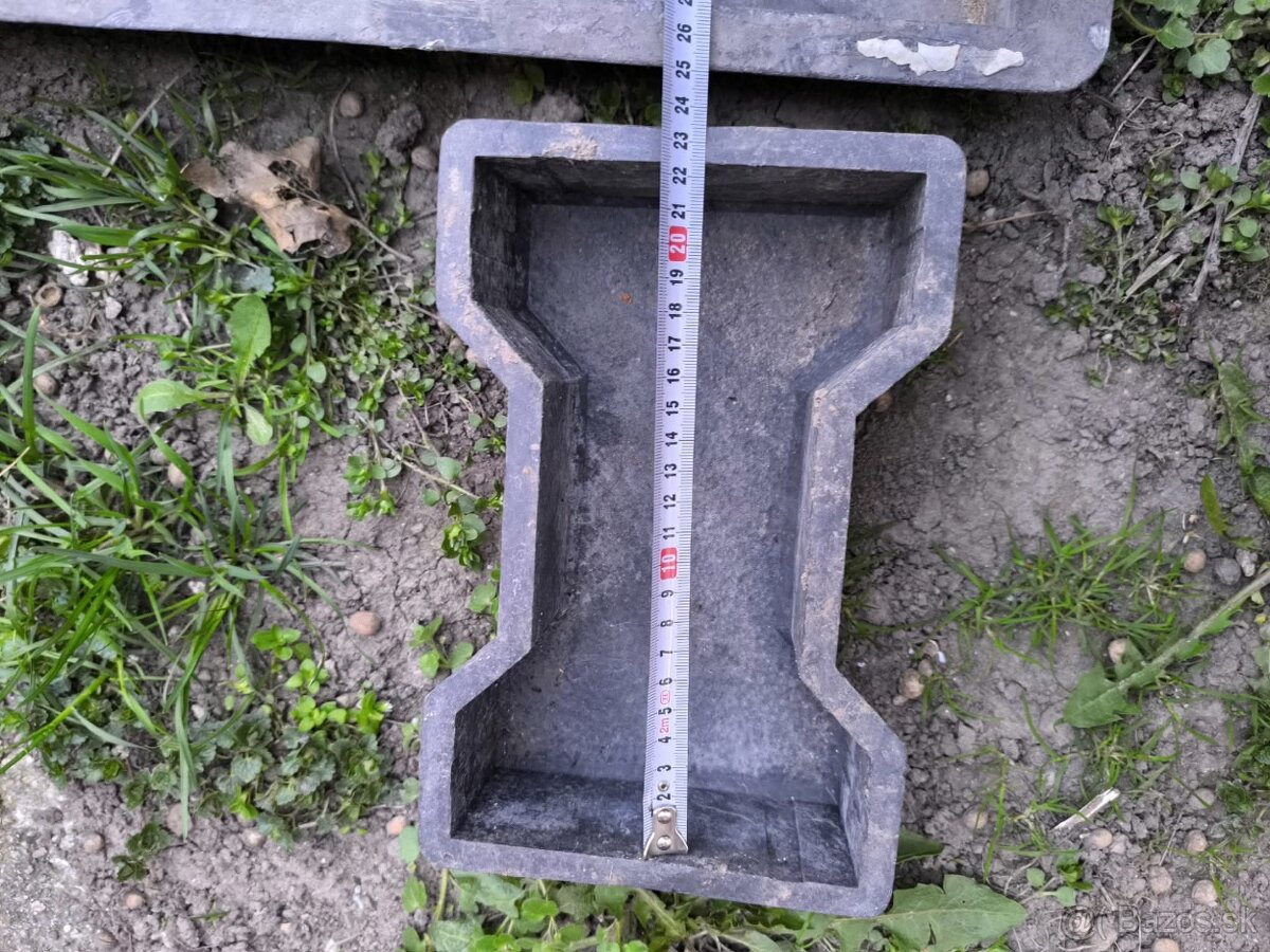 Formy na zamkovu dlažbu