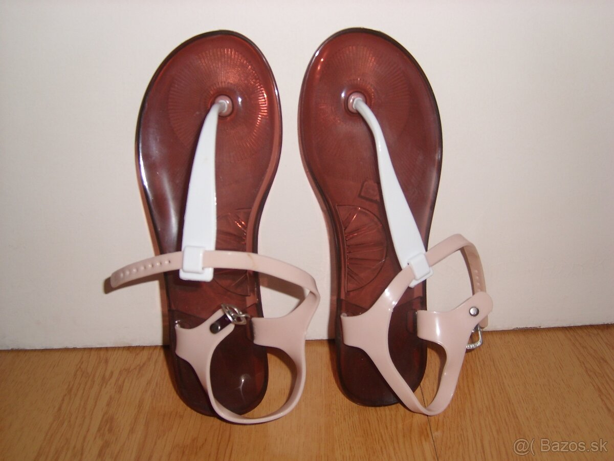 Sandálky do vody a na letné dni