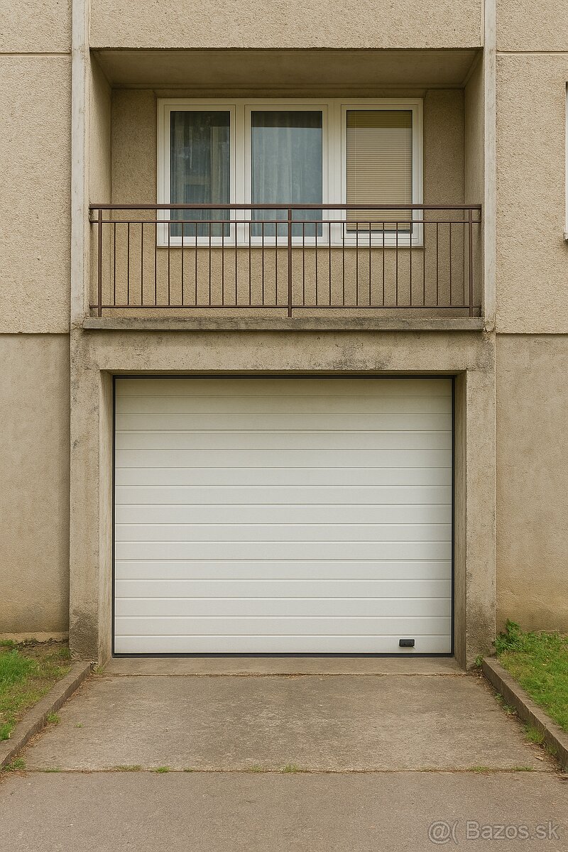 Garáž pod panelákom