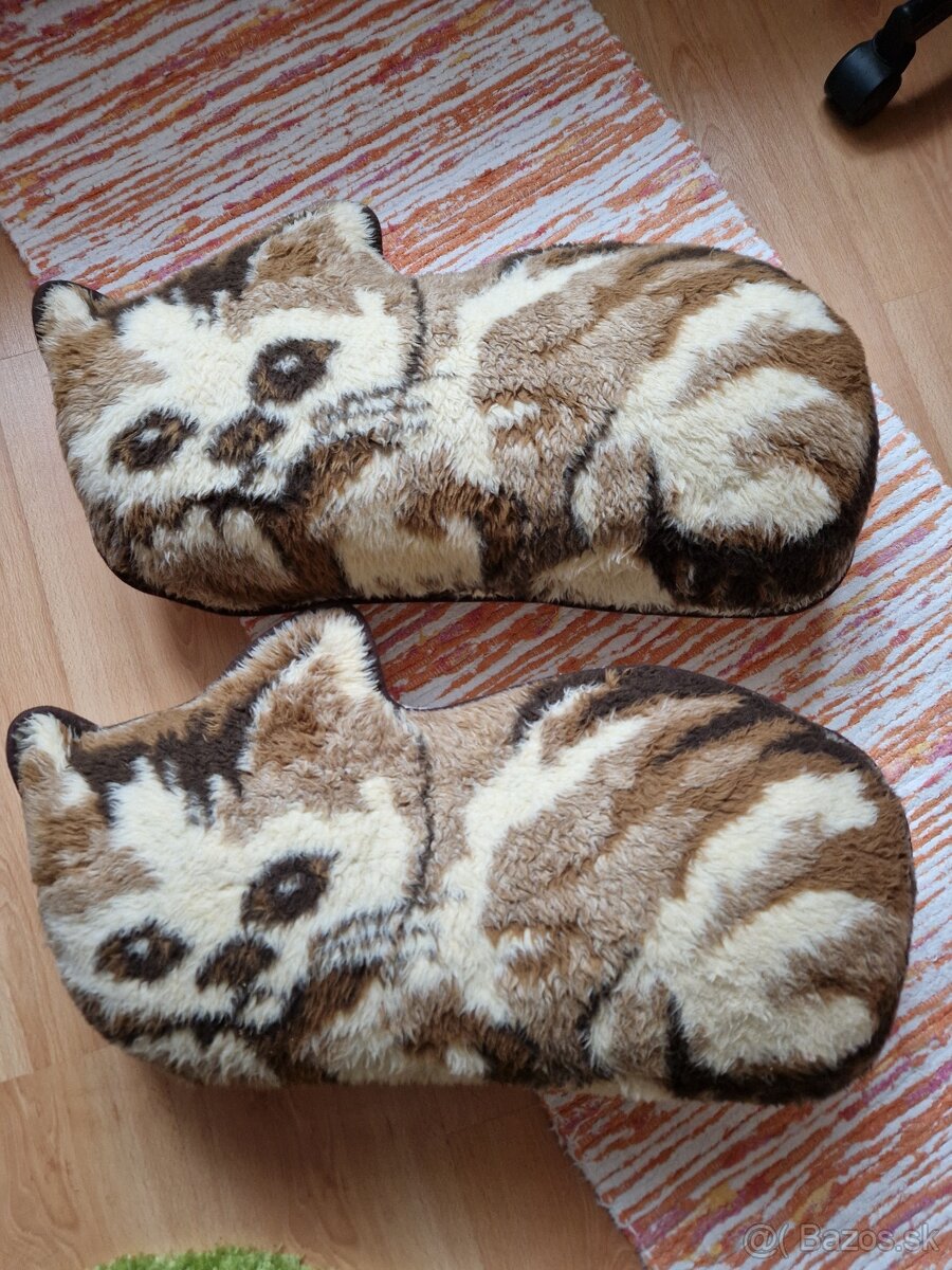 2x vankus macka z ovcieho runa