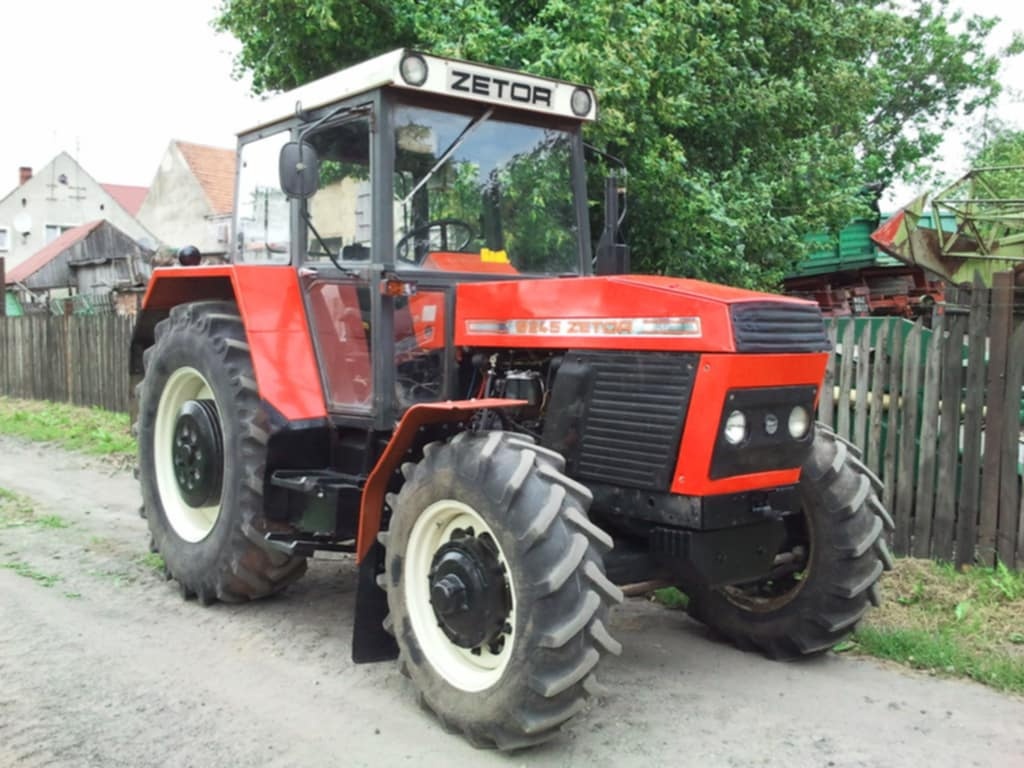 Kúpim Zetor Crystal