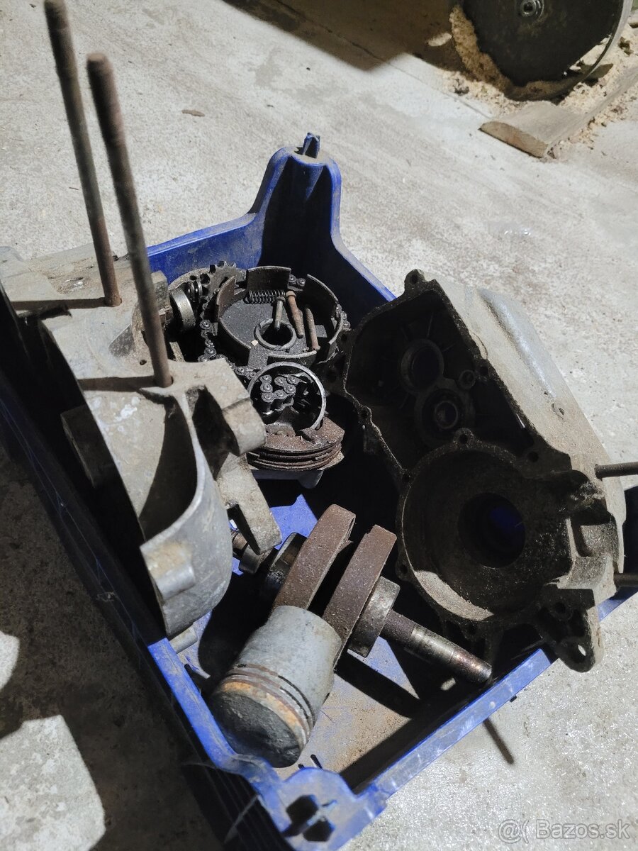 Predám motor Manet 100