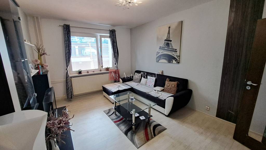 PREDAJ: 2i byt - 50m2 s loggiou, Ružomberok - Klačno