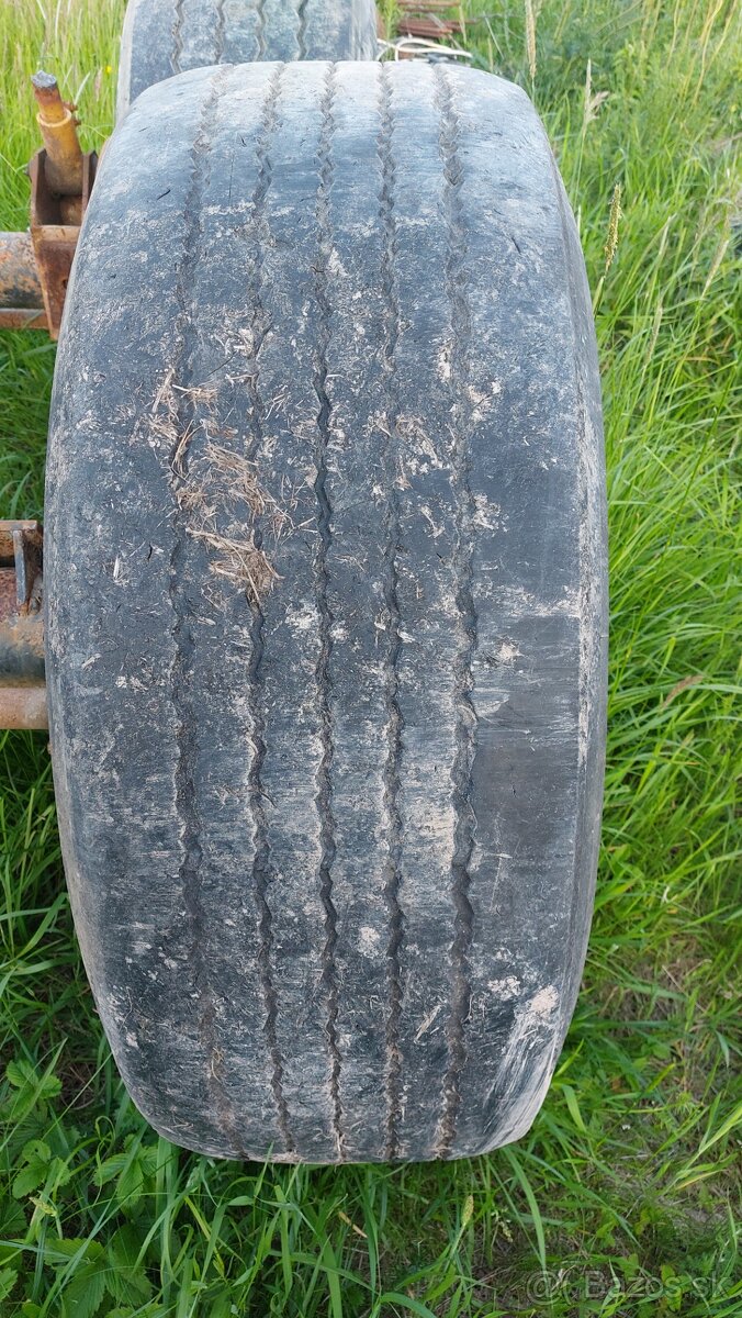 Pneumatiky naves