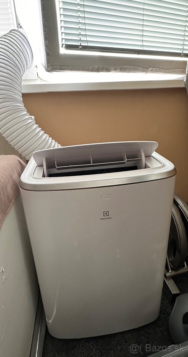Prenosná klimatizácia Electrolux EXP34U339CW