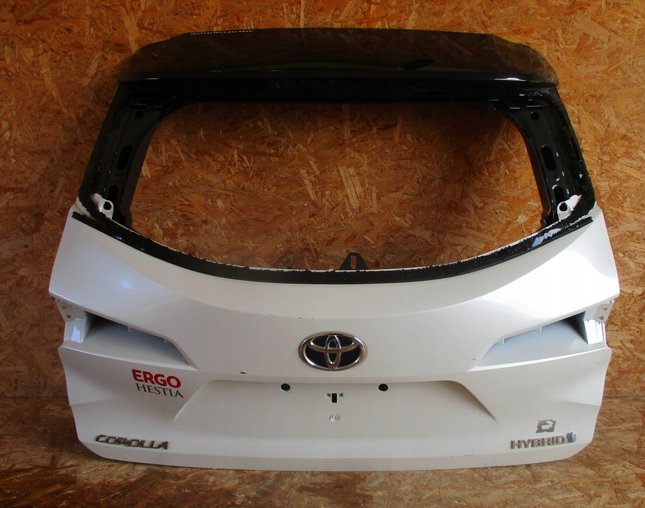 toyota corolla piate dvere kombi e21