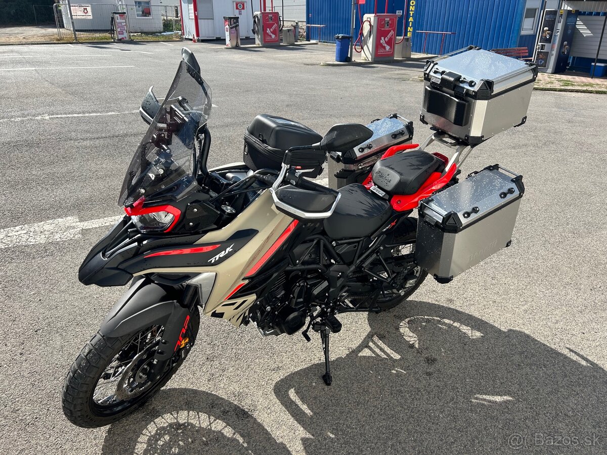 Benelli TRK 702X + doplnky