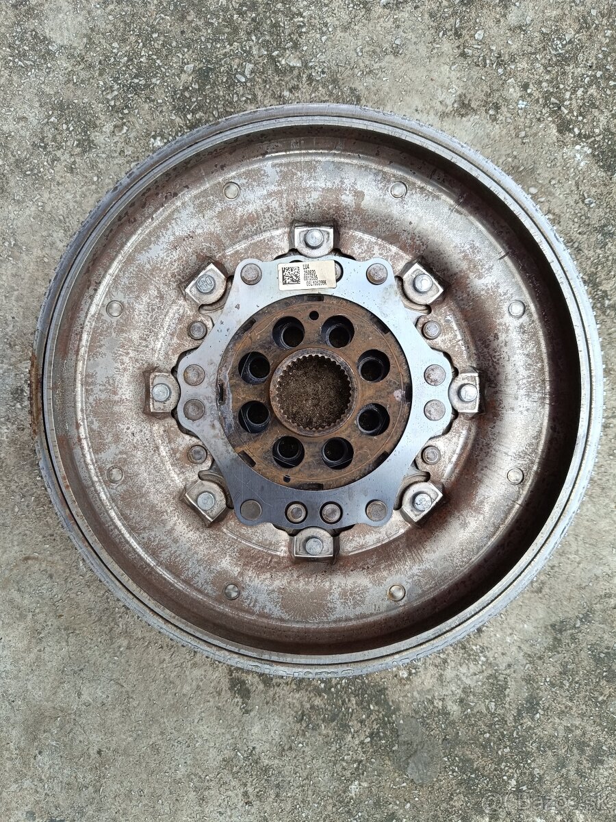 05L105266K Dvojhmotný Zotrvačník na 2.0TDI DSG7