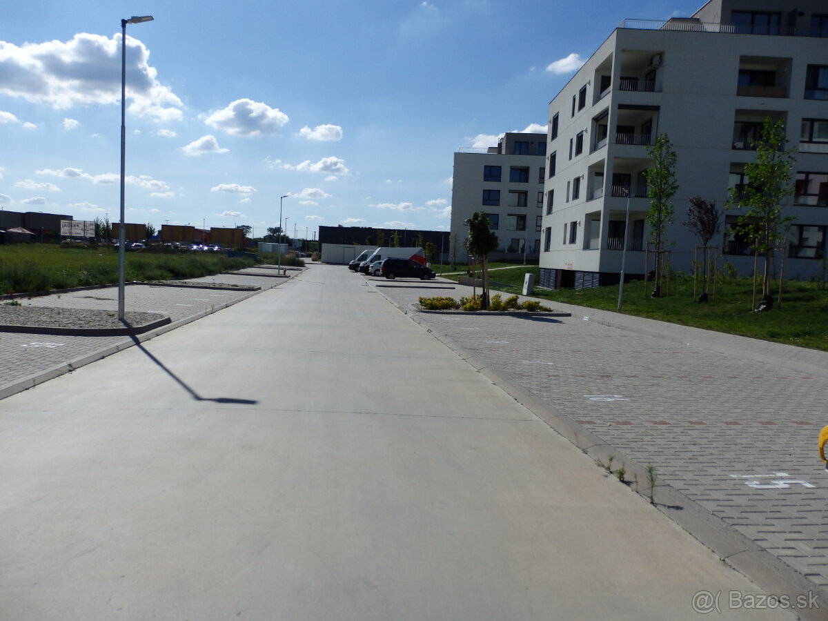 Parkovacie miesta Tulipánová-Cisárky