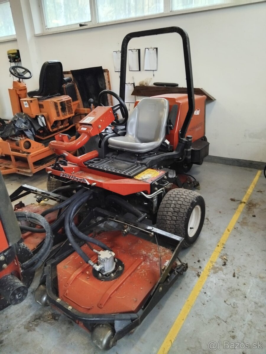 TORO GROUNDSMASTER 3500D