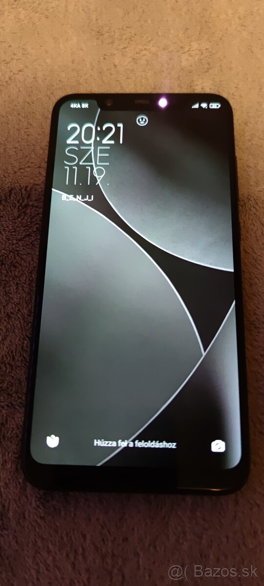 Xiaomi mi 8 cserélem iPhone 11 vagy iPhone xs re