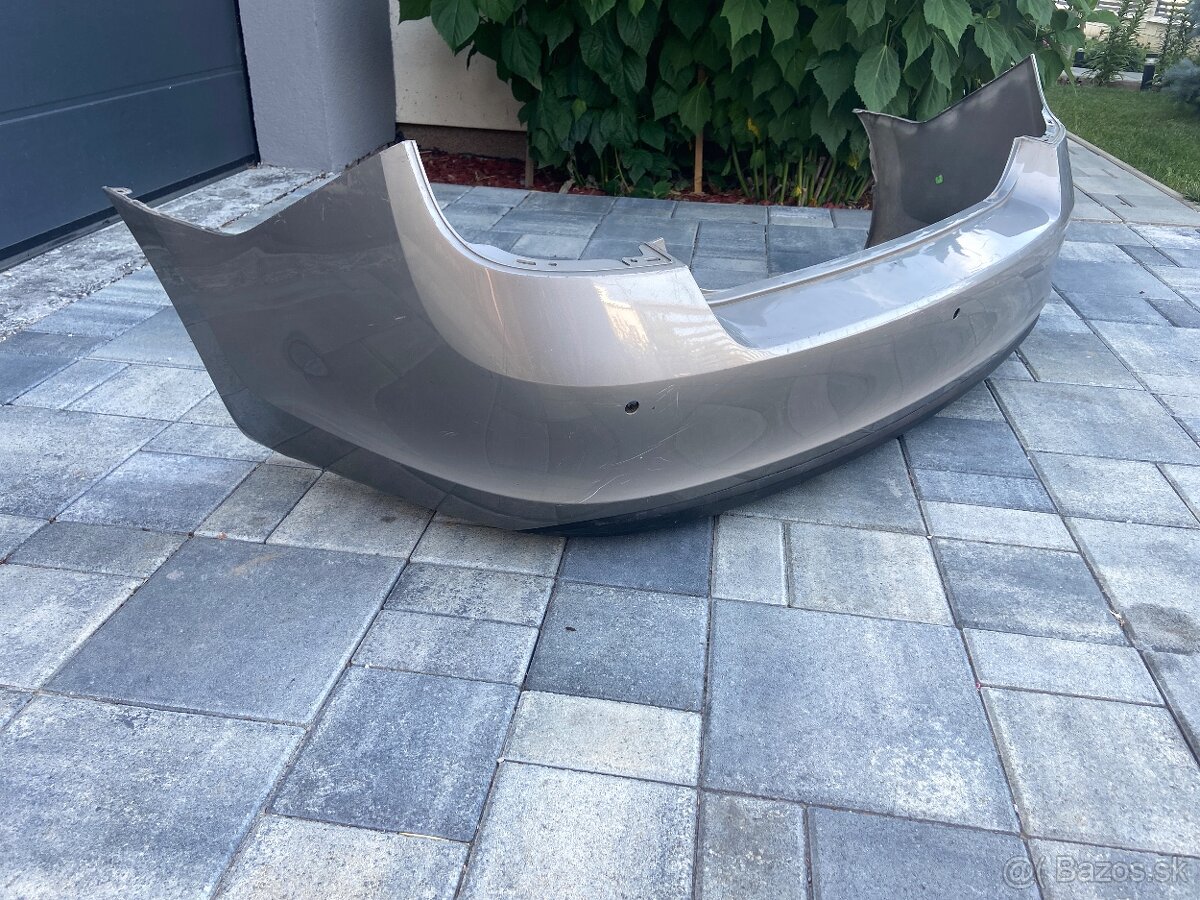 Skoda Rapid liftback