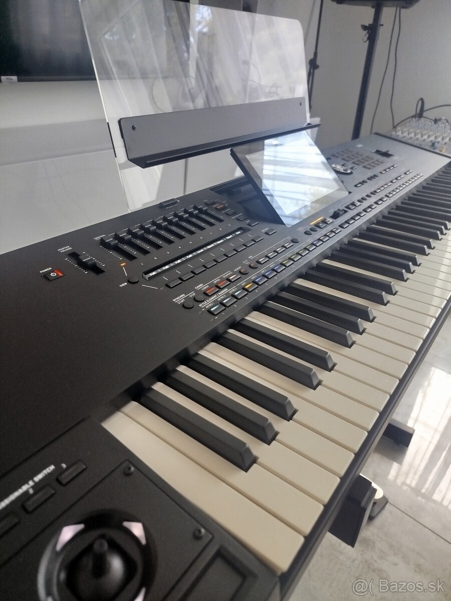 Korg pa 5x 76 nový