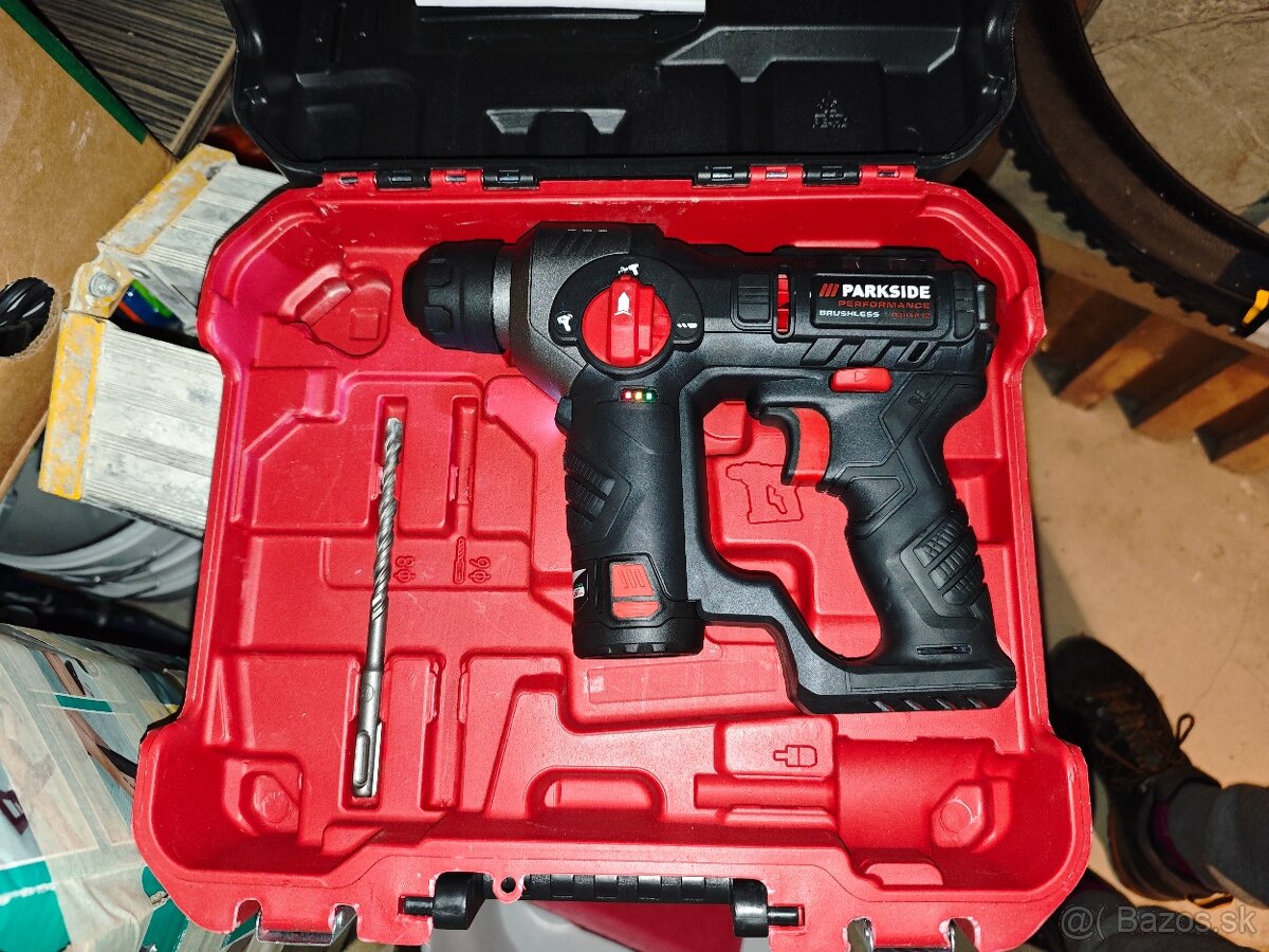 Predám akú priklepovu vŕtačku parkside Nová