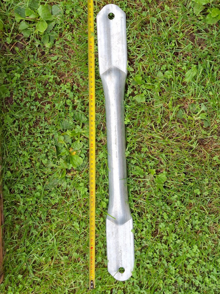 Pozinkované konzoly.