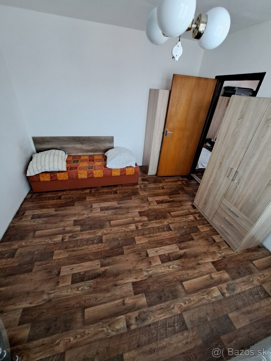 Ubytovanie / prenájom izby - проживання - Я орендую кімнату