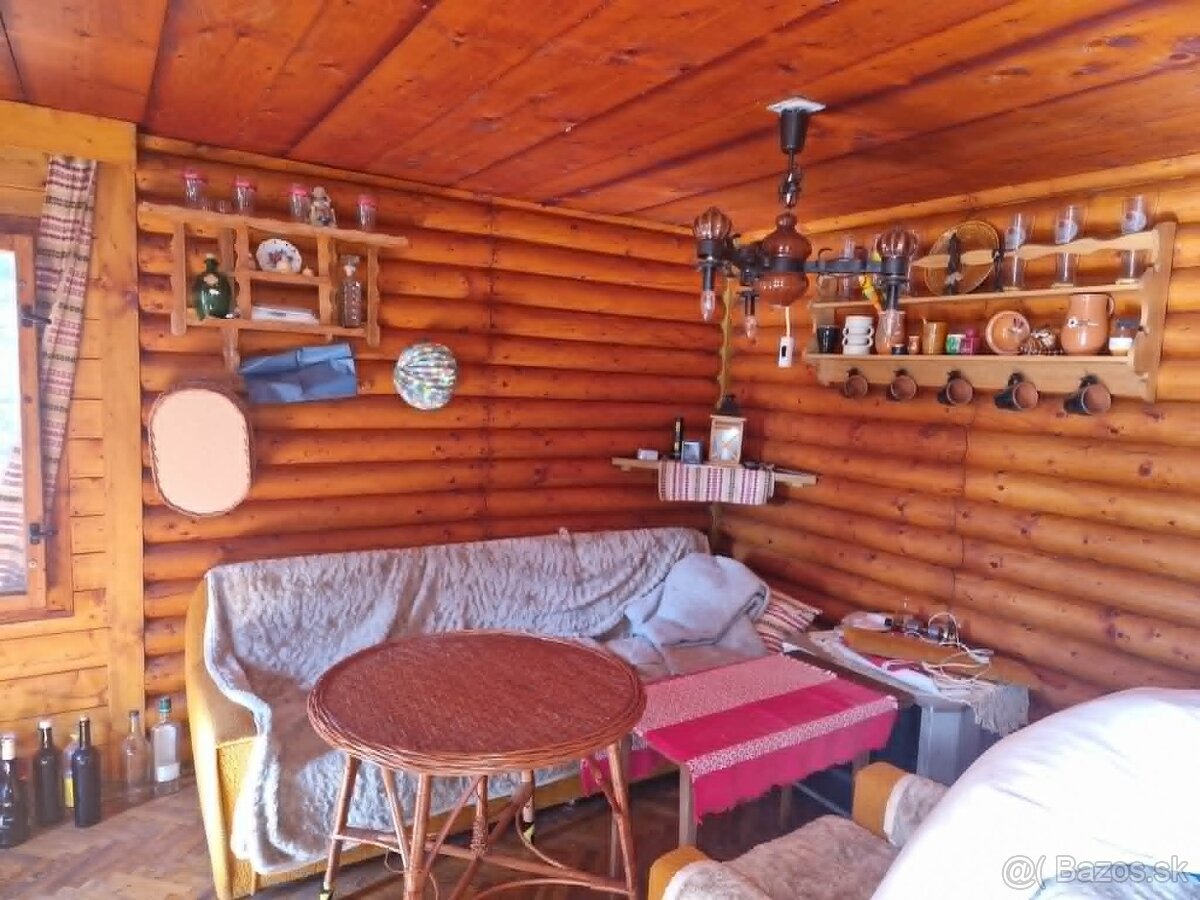 Na predaj zrubová chata a pozemok 1633 m2 Bartošová Lehôtka