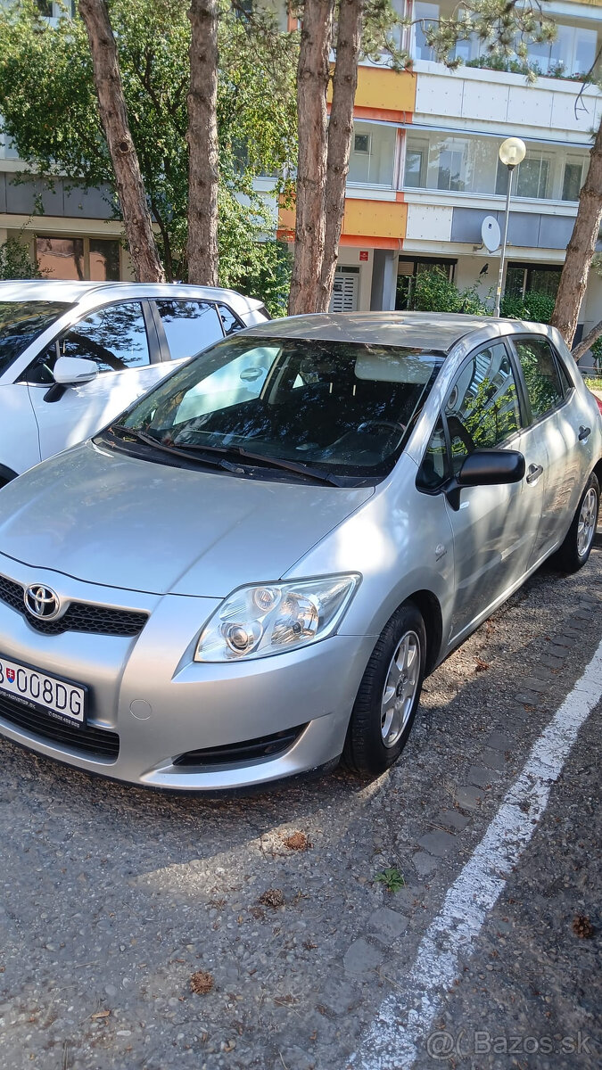 toyota auris 2009