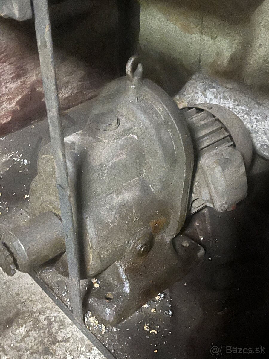 Predam motor s prevodovkou