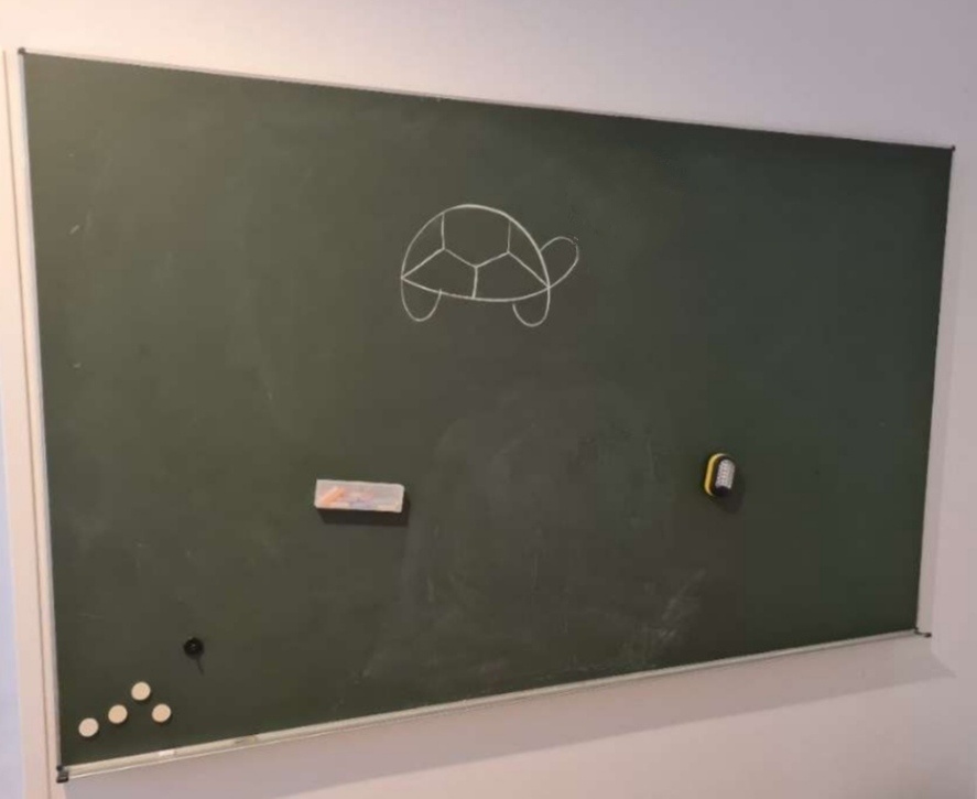 Magnetická kriedová tabuľa