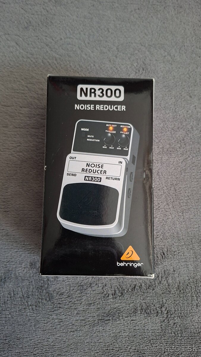 Gitarový efekt Behringer NR 300