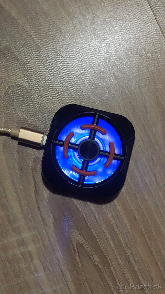 Mini prenosný chladič