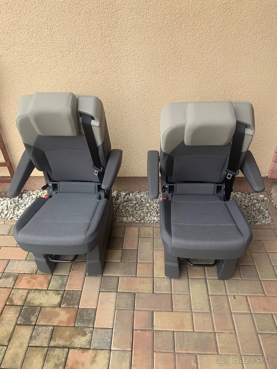 Prodám prostřední sedadlo VW Multivan T7 látku