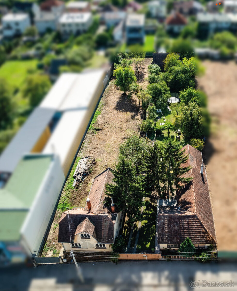 Predaj starších domov + pozemkov Trencin - Biskupice 2