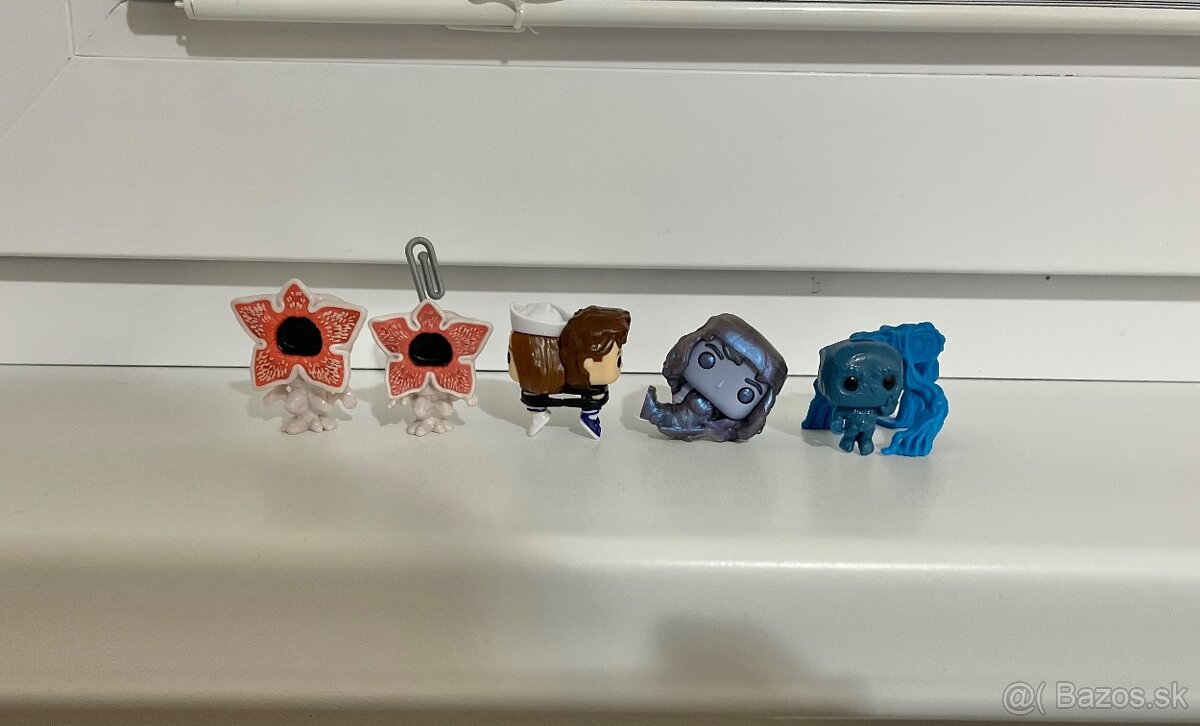 Stranger things kinder joy