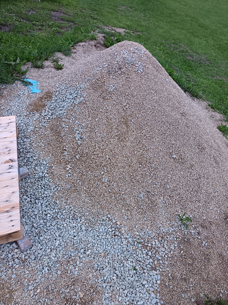 Predám kamenivo pod za kovu dlažbu.......