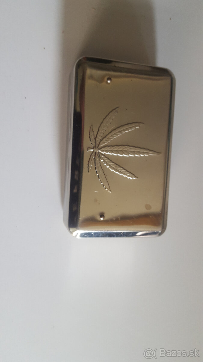Tabatierka s logom marihuany