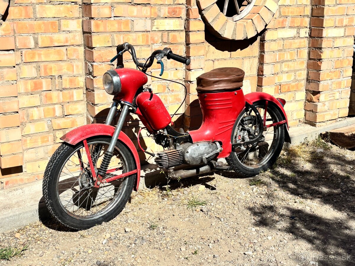 Jawa 555 parez