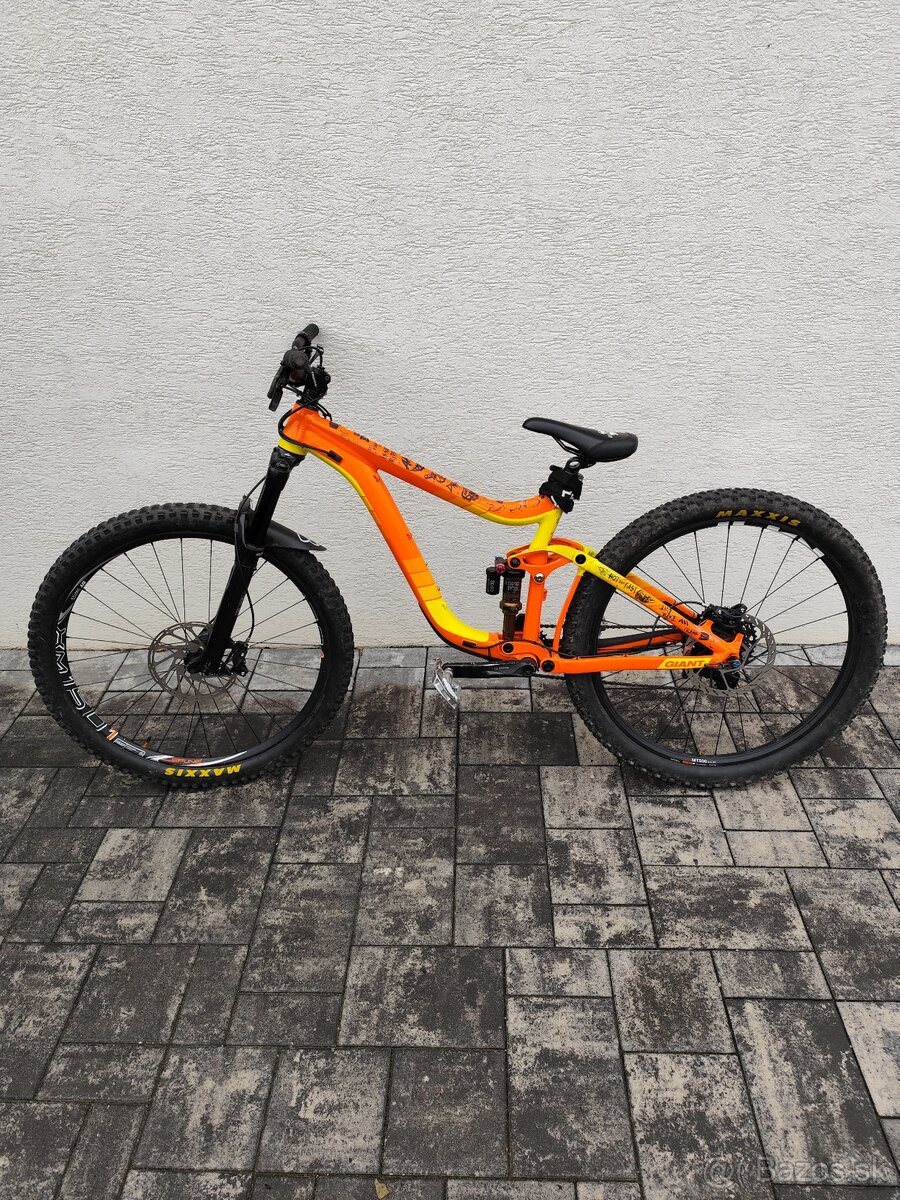 Giant Reign Barspin