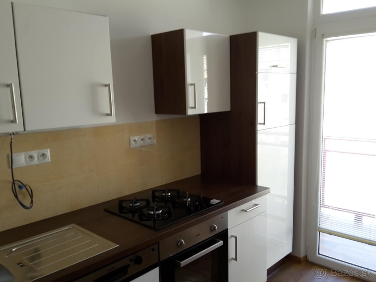 REZERVOVANÉ - Prenájom, 3i Tatranská ulica, Banská Bystrica.