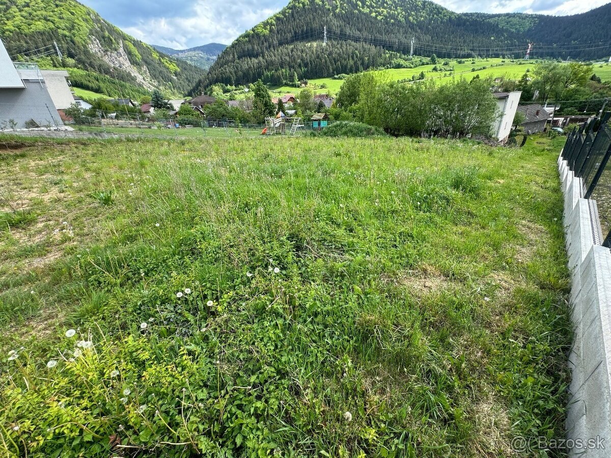Stavebný pozemok Višnové 1242m2