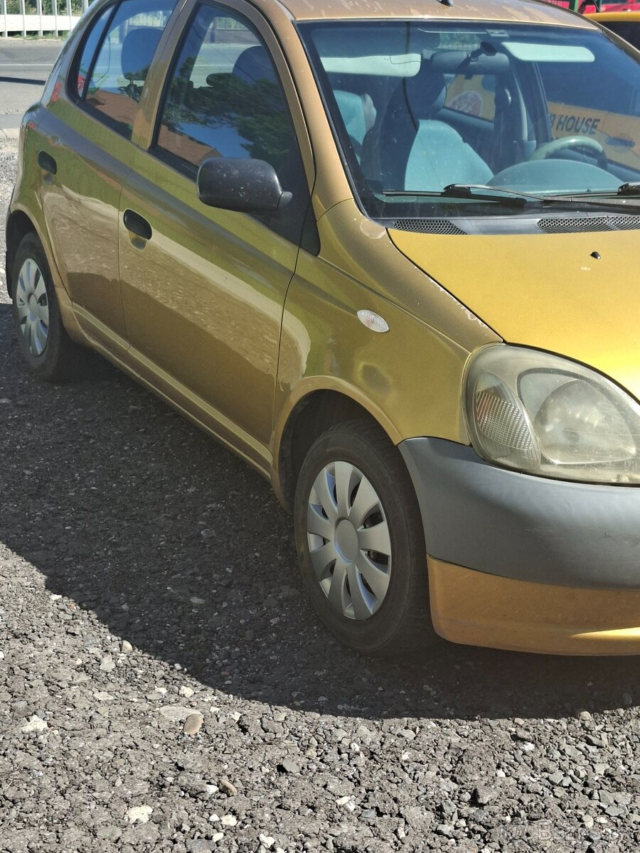 Toyota yaris 1.0 vvti