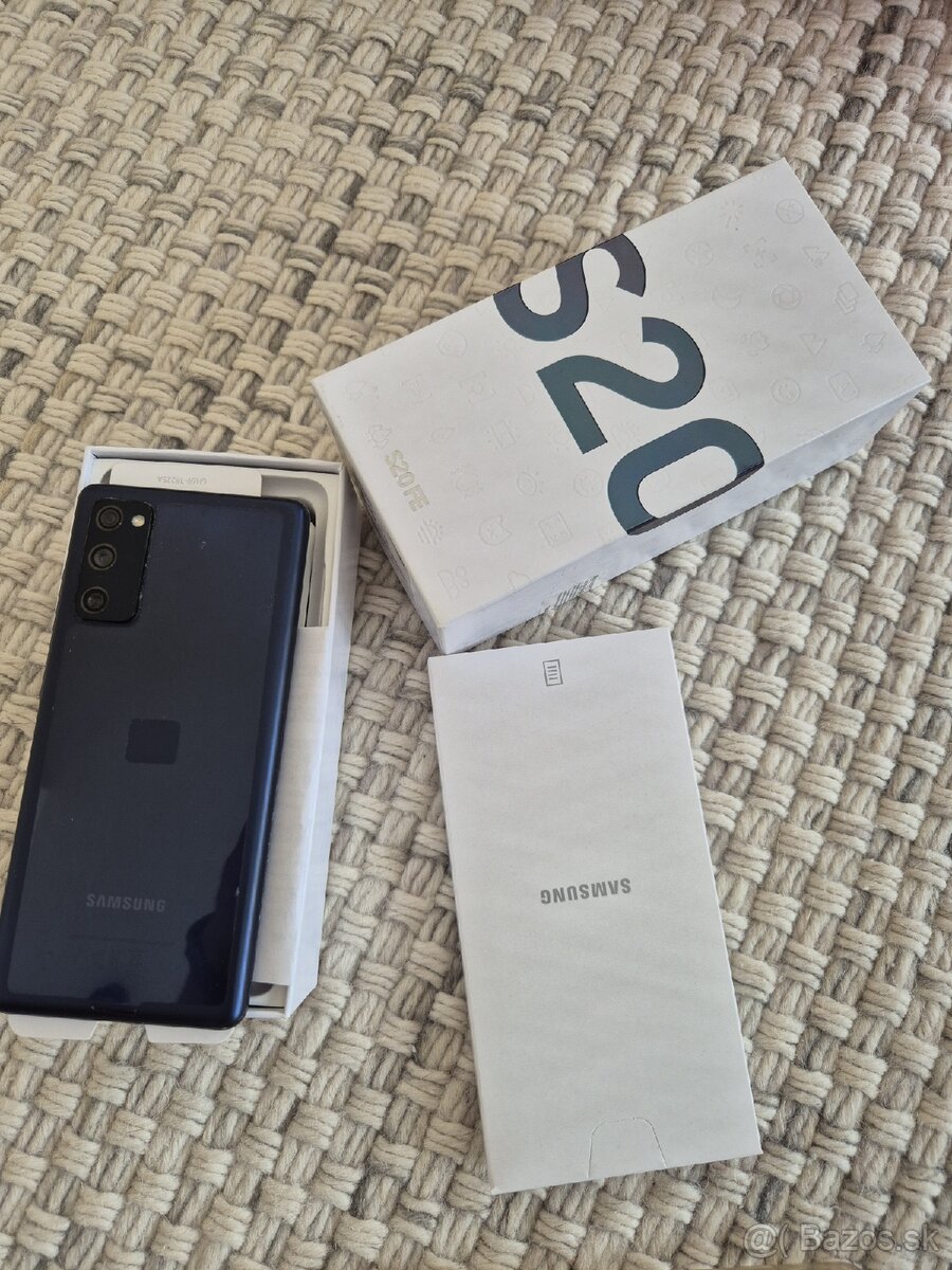 Predám Samsung galaxy S20fe, výborný stav