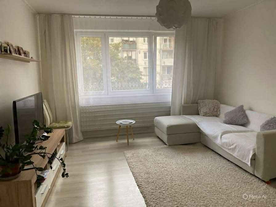 Na predaj 3 izbový byt na 2 poschodí s výťahom za priateľskú