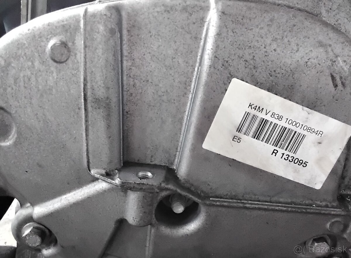 predám MOTOR K4MV8 Renault Fluence 1.6 2015 DVERE, KAPOTA ZA