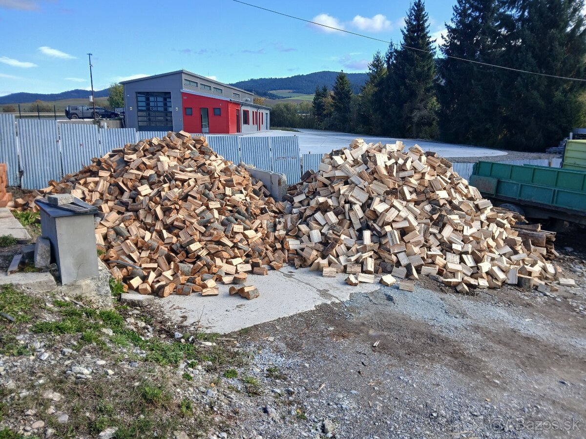 Štiepane palivove drevo Buk-Smrek