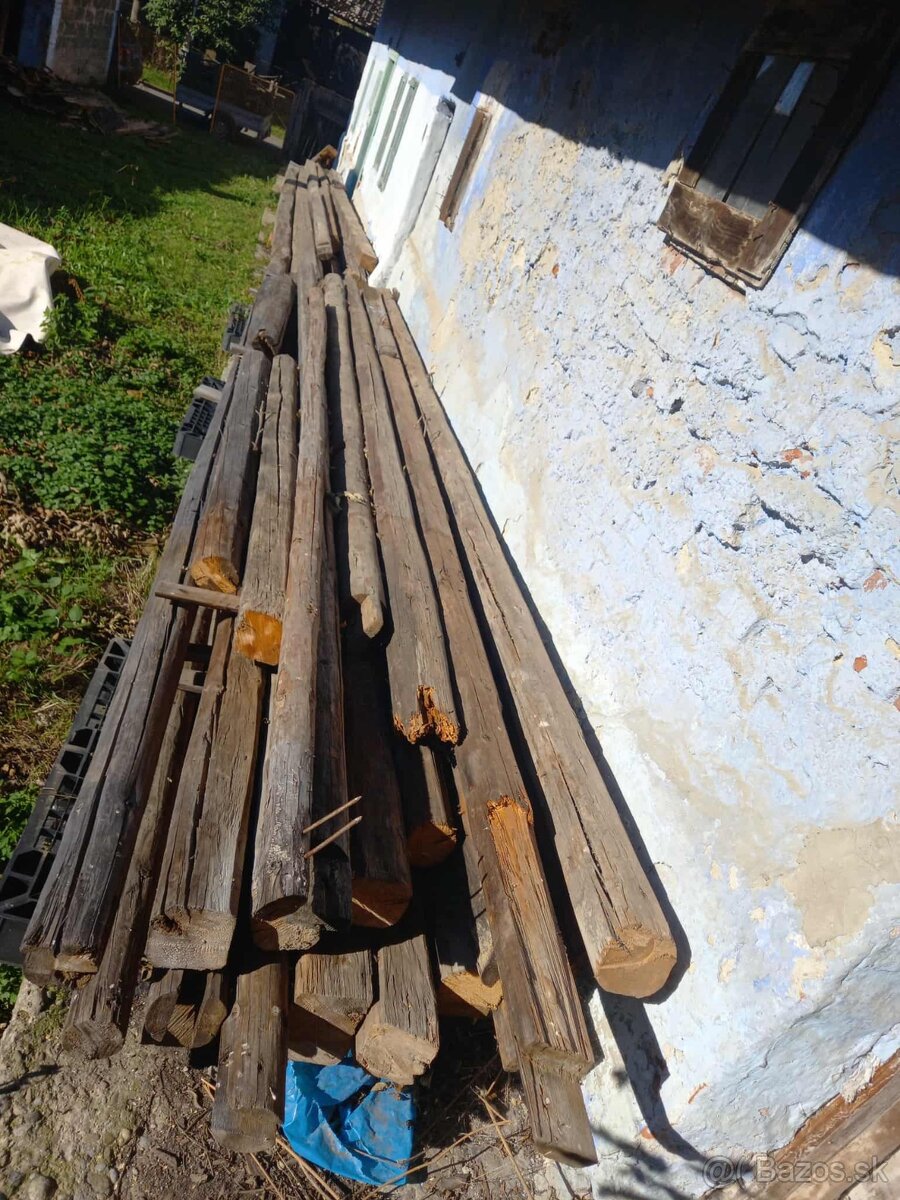 Drevo zo starého.krovu