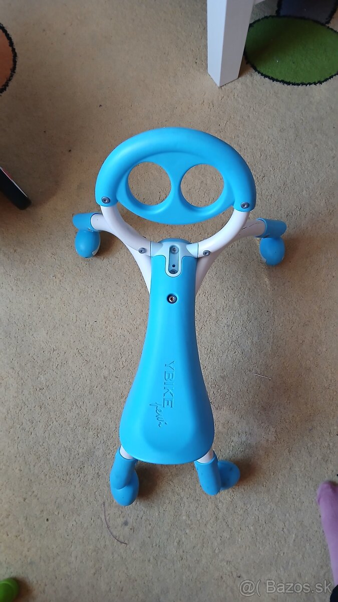 Kovovoplastove odrazadlo